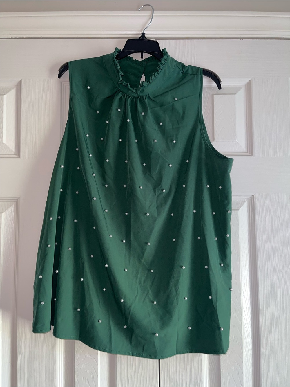 SHEIN Emerald Green Sleeveless Pearl-Studded Ruffle-Neck Blouse